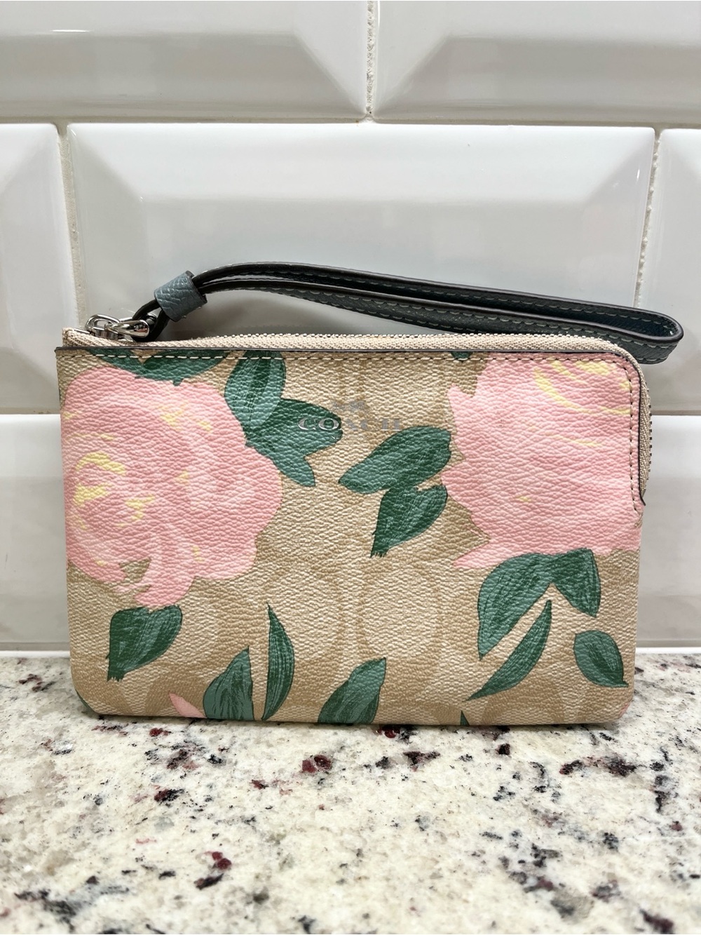 Coach Corner Signature Floral Print Wristlet NWOT